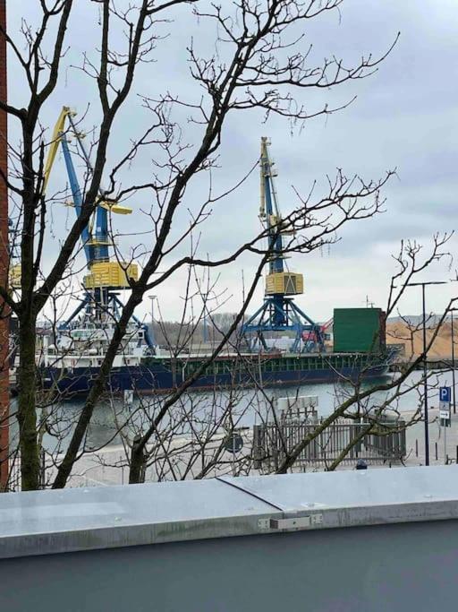 Dock 07 - Modernes 4 Sterne-Ferienapartment Direkt Am Hafen Wißmar Eksteriør bilde