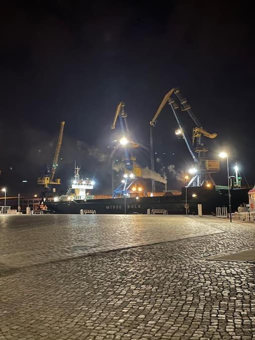 Dock 07 - Modernes 4 Sterne-Ferienapartment Direkt Am Hafen Wißmar Eksteriør bilde